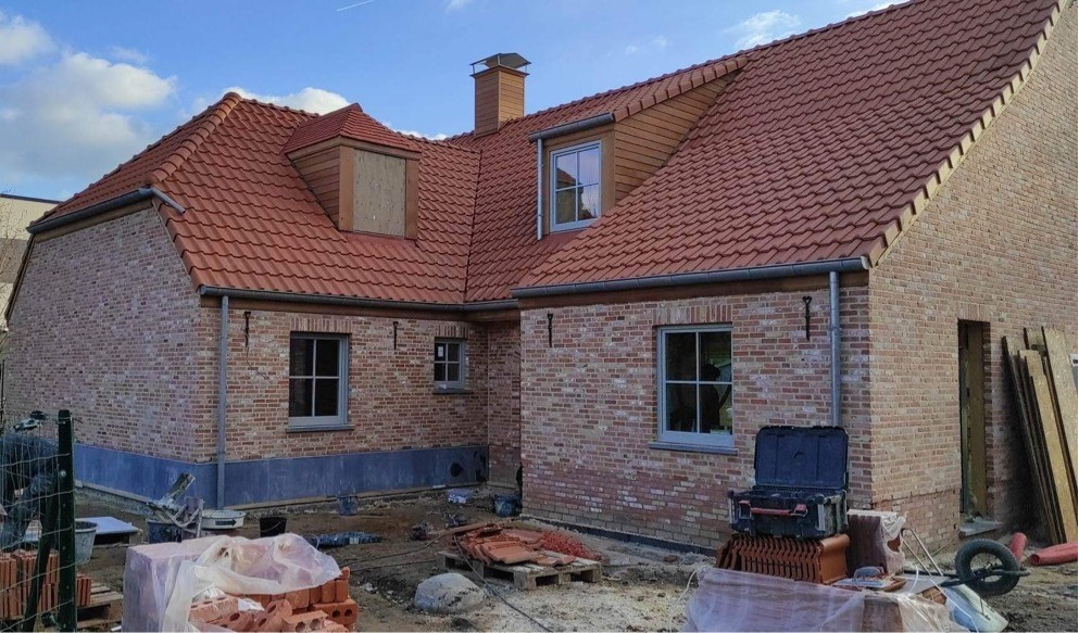 Maison neuve en briques conçue pour le confort quotidien et la construction maison bien-être dans le Nord Pas-de-Calais